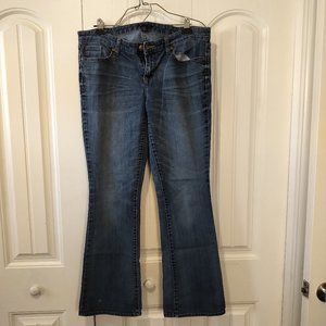 10 Gap bootcut mid wash jeans whisker detail